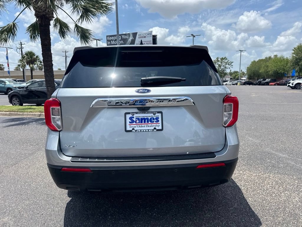 Certified 2023 Ford Explorer XLT RWD image 4