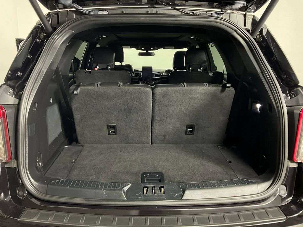 Certified 2020 Ford Explorer ST w/ ST Street Pack image 11