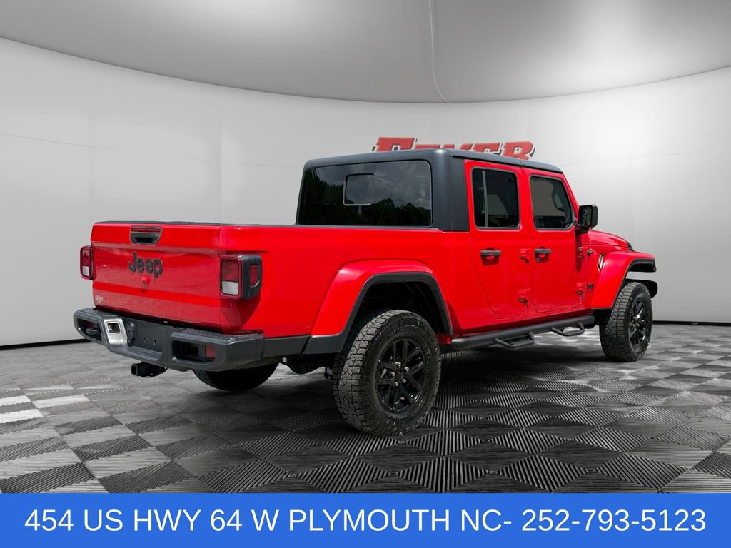 Used 2022 Jeep Gladiator Sport AWD/4WD image 5