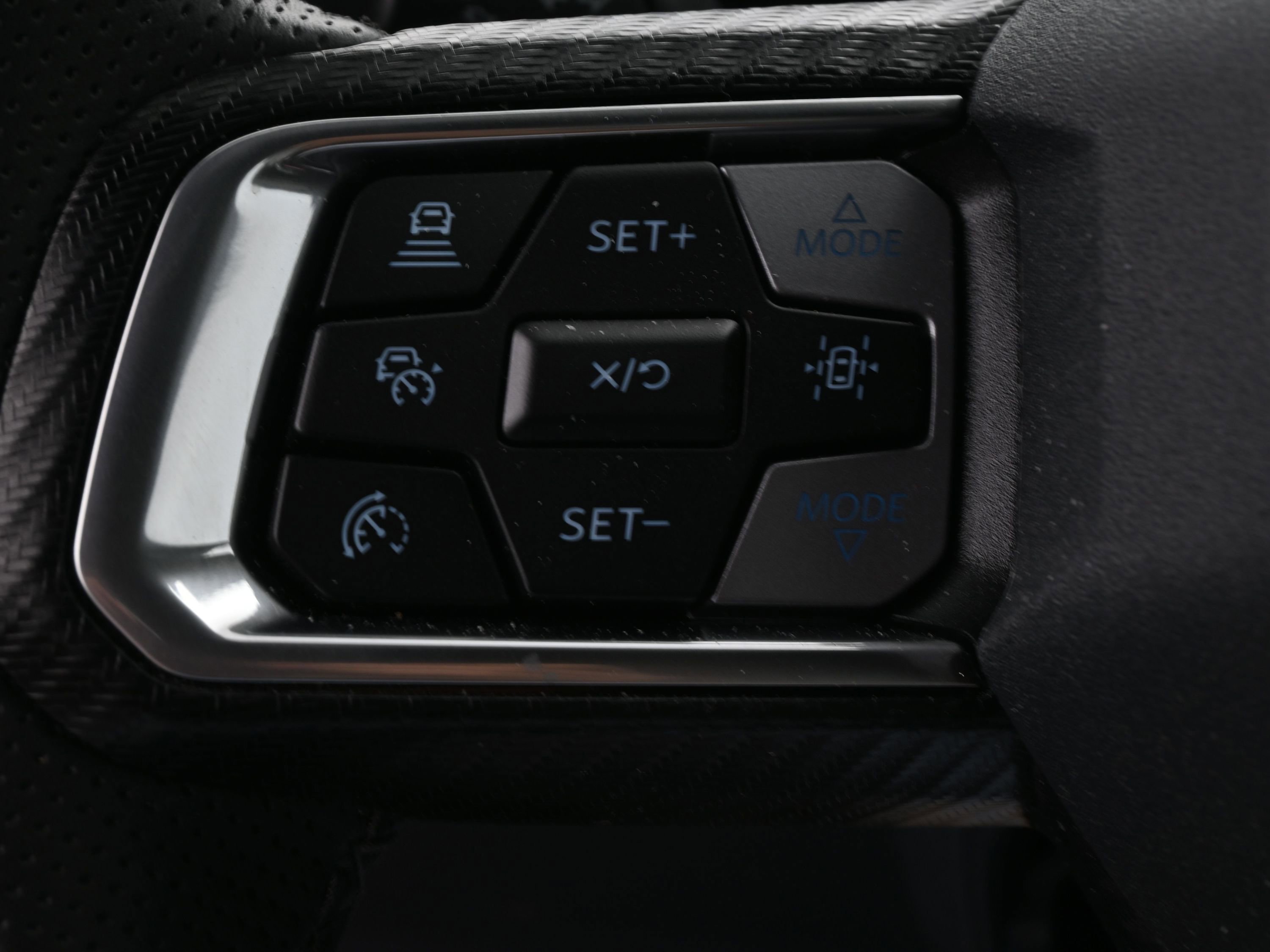 Certified 2025 Ford Mustang Premium image 35