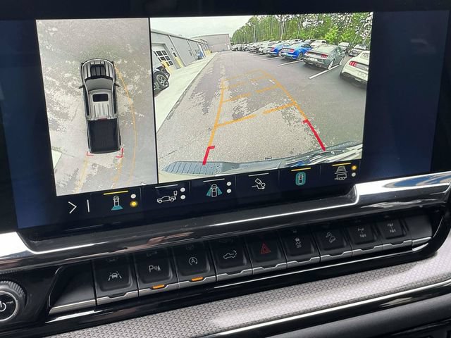 Used 2022 Chevrolet Silverado 1500 ZR2 w/ Technology Package AWD/4WD image 12