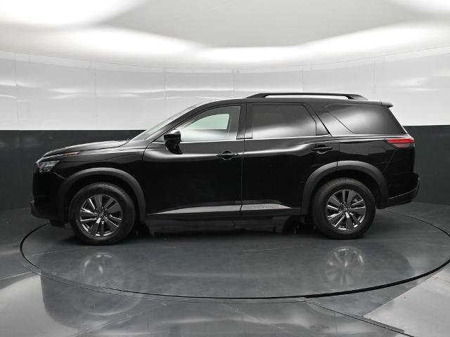 Used 2025 Nissan Pathfinder SV FWD image 8