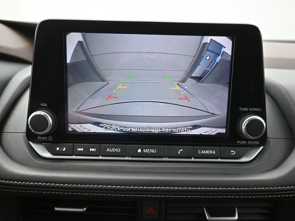 Used 2023 Nissan Rogue SV FWD image 9