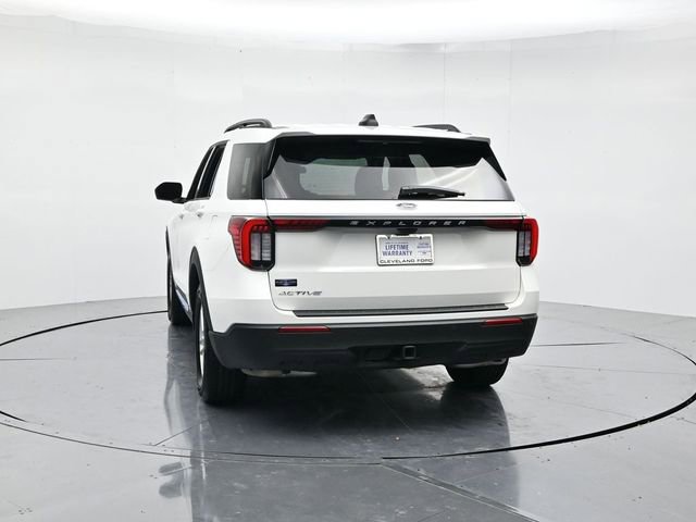 Certified 2025 Ford Explorer Active image 8