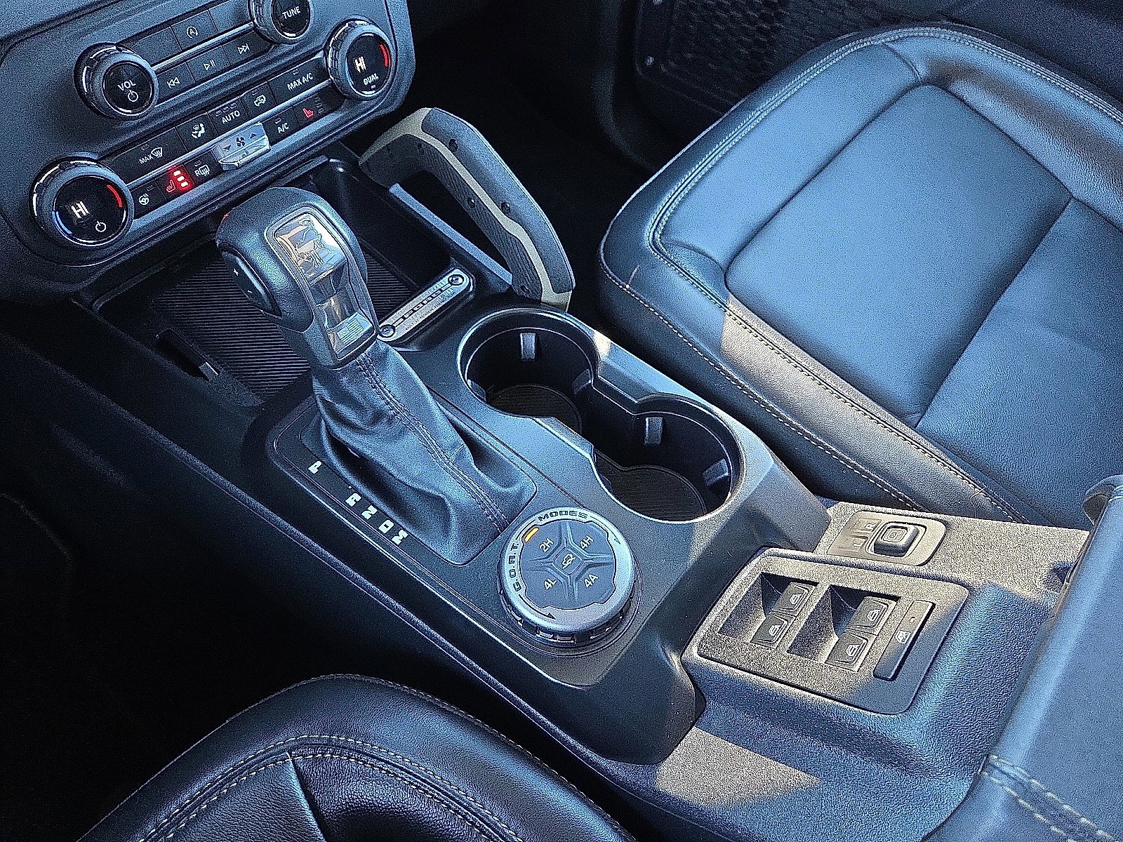 Certified 2025 Ford Bronco Badlands image 25