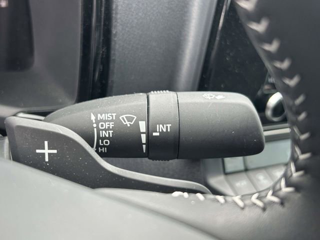 Used 2025 Toyota Camry SE w/ Convenience Package image 21