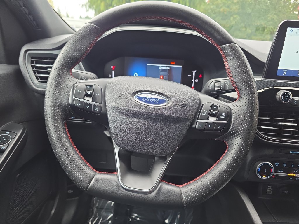 Certified 2025 Ford Escape ST-Line Select AWD/4WD image 20
