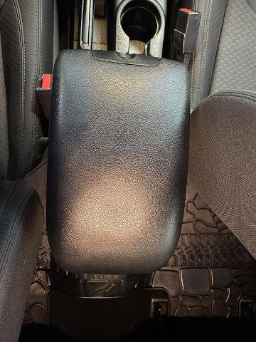 Used 2017 Jeep Wrangler Unlimited Sport image 33