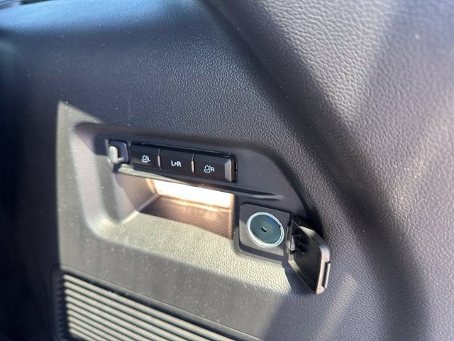 Certified 2025 Ford Explorer ST AWD/4WD image 14