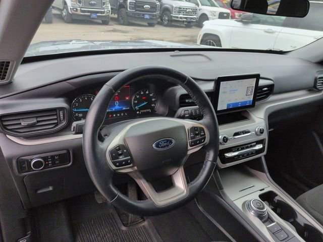 Certified 2023 Ford Explorer XLT image 7