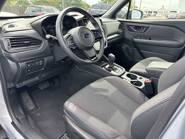 Used 2025 Subaru Forester Premium AWD/4WD image 18