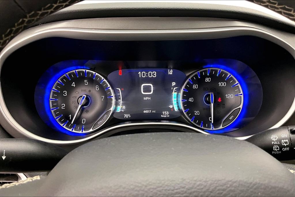 Used 2024 Chrysler Pacifica Touring-L FWD image 20