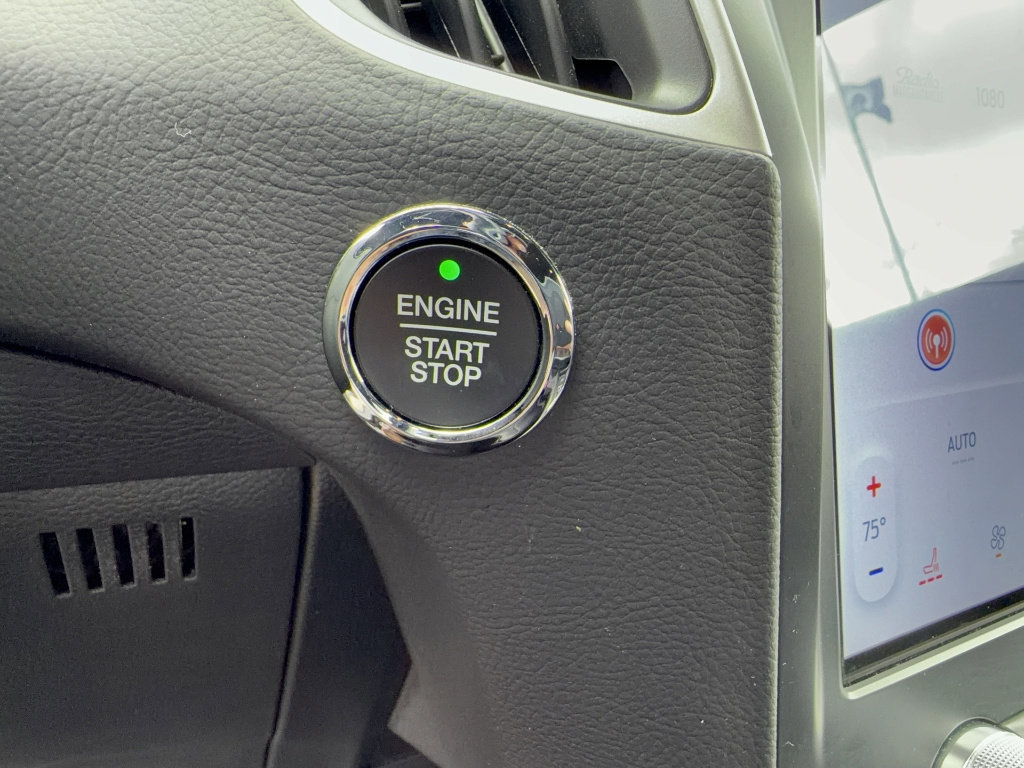 Certified 2024 Ford Edge ST-Line image 21