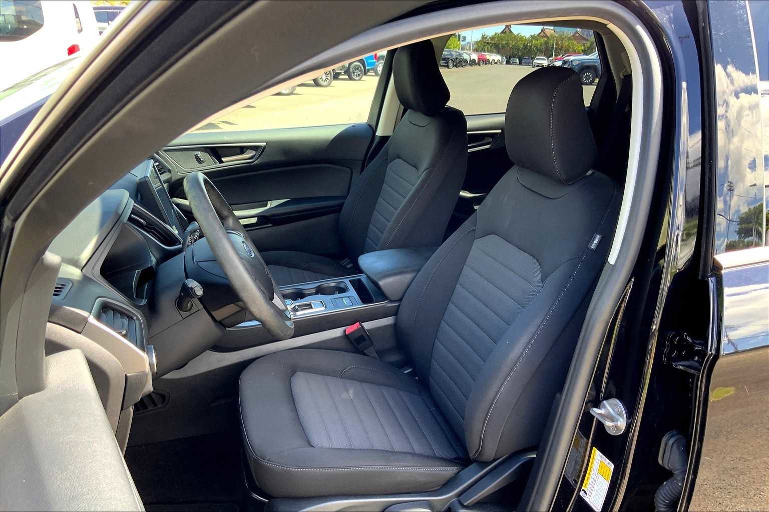 Certified 2022 Ford Edge SE w/ Black Appearance Package image 11