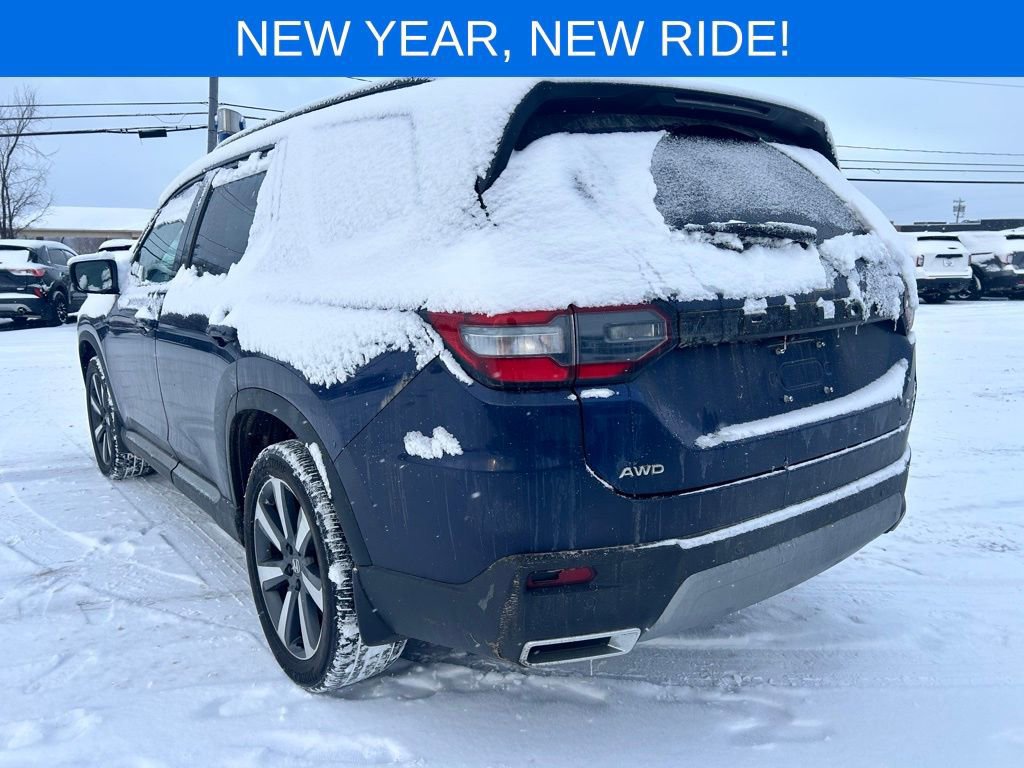 Used 2023 Honda Pilot Touring image 4