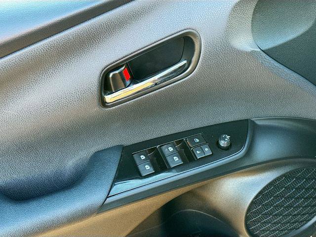 Used 2017 Toyota Prius Four w/ Advanced Technology Package image 16