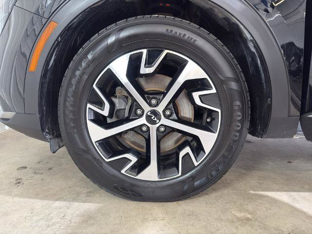 Used 2023 Kia Sportage EX FWD image 14