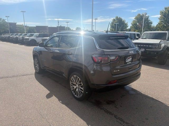 Used 2022 Jeep Compass Limited w/ Elite Group AWD/4WD image 8