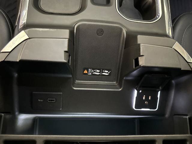 Used 2022 Chevrolet Silverado 1500 LTZ AWD/4WD image 30
