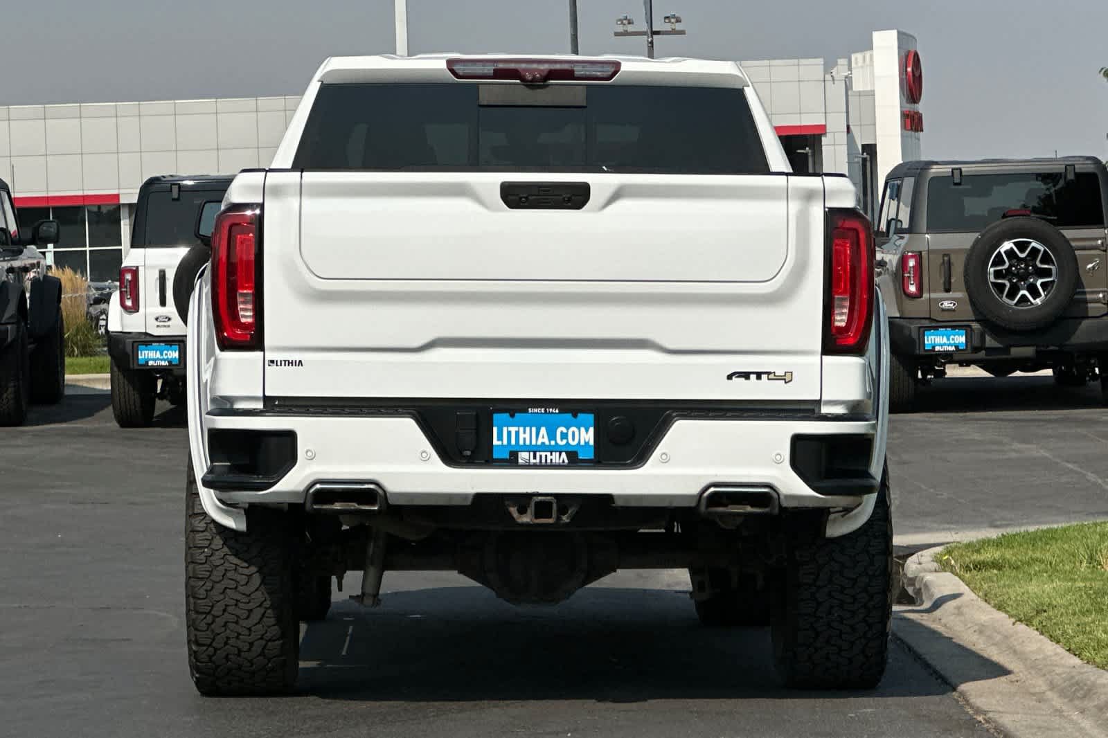 Used 2020 GMC Sierra 1500 AT4 w/ AT4 Premium Package AWD/4WD image 7