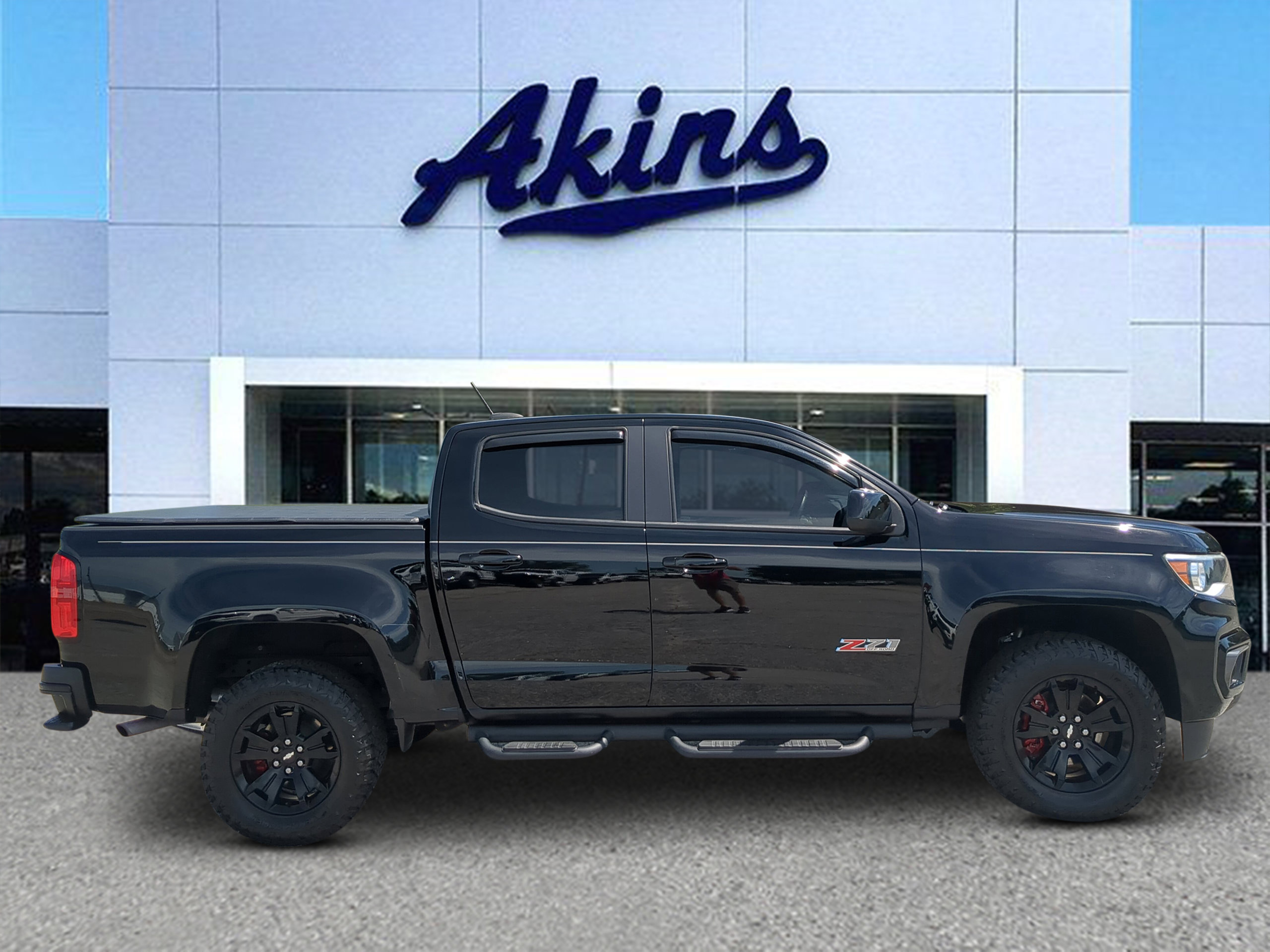 Used 2021 Chevrolet Colorado Z71 w/ Z71 Midnight Edition AWD/4WD image 1