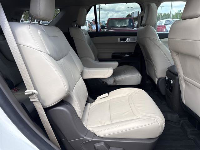 Certified 2023 Ford Explorer Platinum w/ Technology Package AWD/4WD image 23