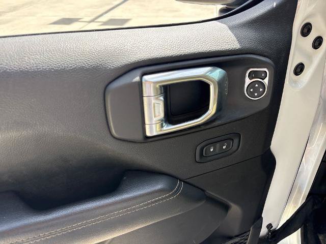 Used 2021 Jeep Wrangler Unlimited Sahara AWD/4WD image 16