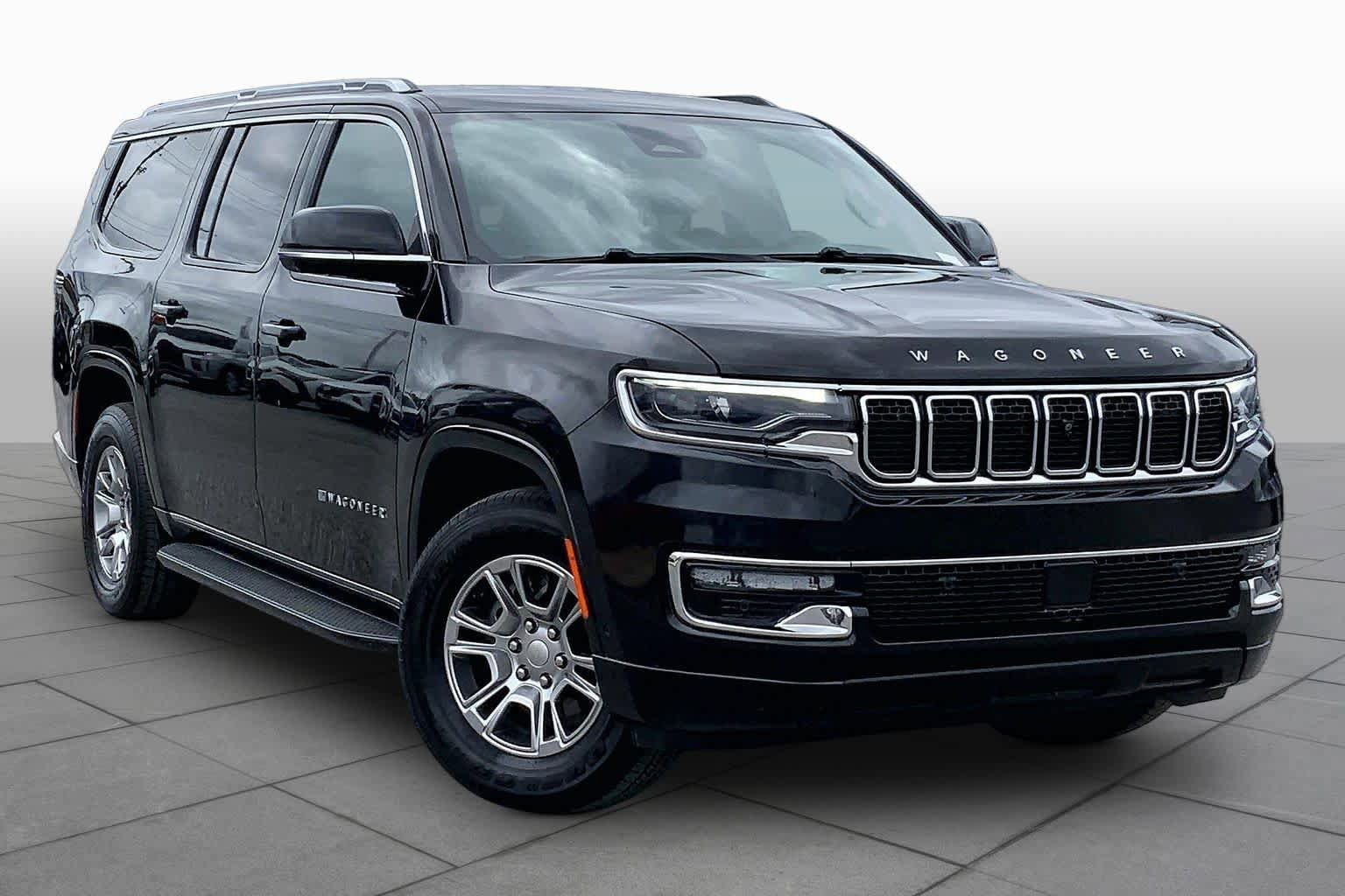 Used 2023 Jeep Wagoneer L 4WD w/ Convenience Group I image 3
