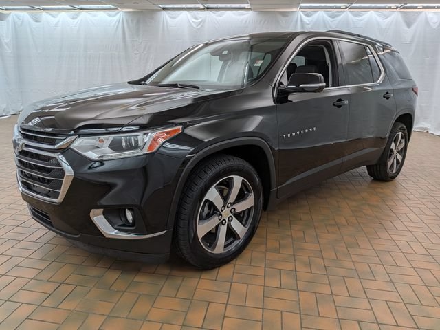 Used 2020 Chevrolet Traverse LT w/ LT Premium Package AWD/4WD image 3