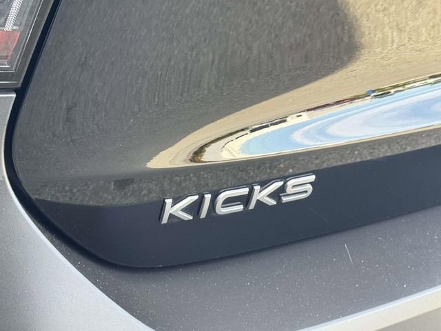 Used 2025 Nissan Kicks SV FWD image 8