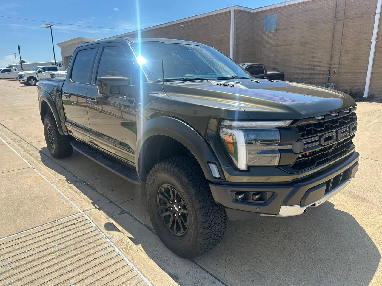 Certified 2025 Ford F150 Raptor AWD/4WD image 5