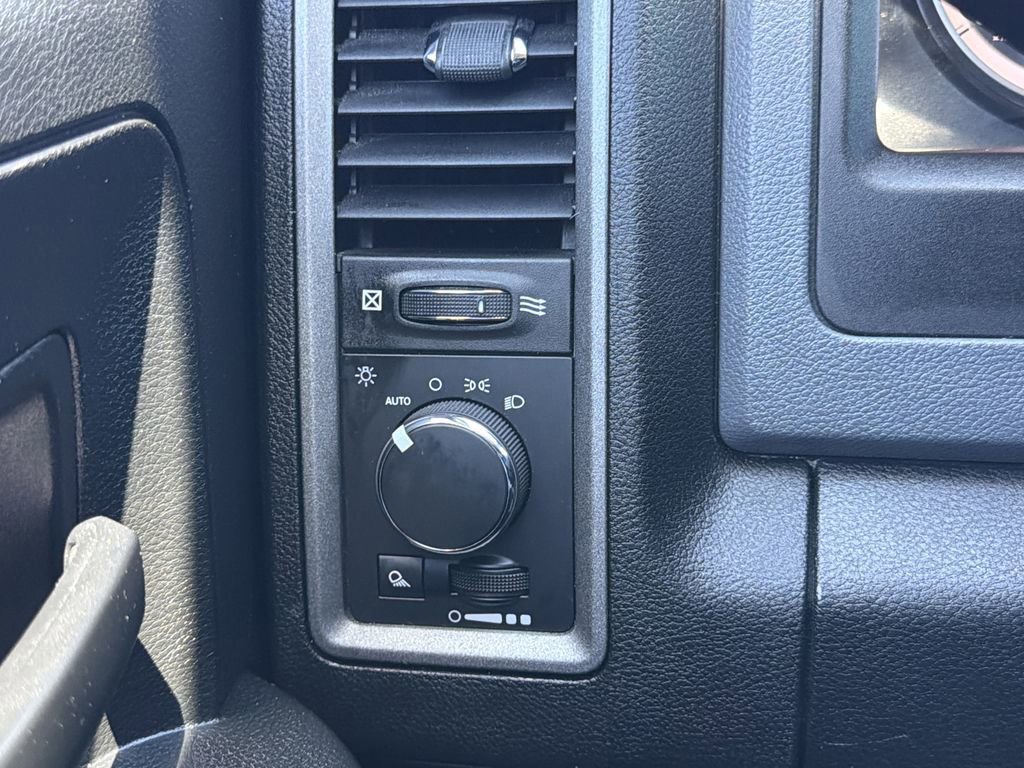 Used 2019 RAM 1500 Tradesman RWD image 24