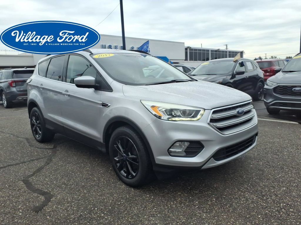 Certified 2017 Ford Escape SE w/ SE Leather Comfort Package FWD image 4