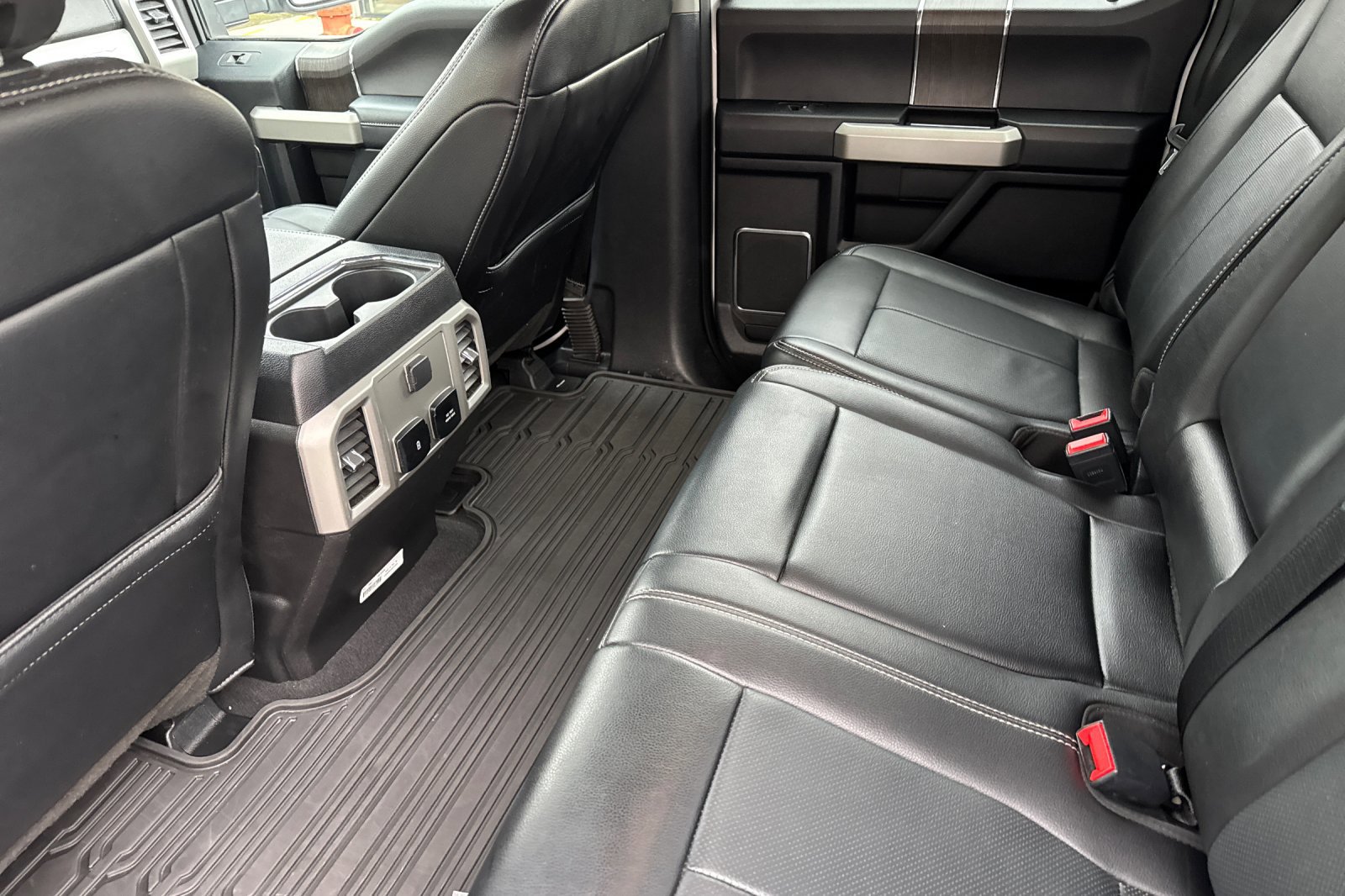 Certified 2021 Ford F350 Lariat w/ Tremor Off-Road Package image 12