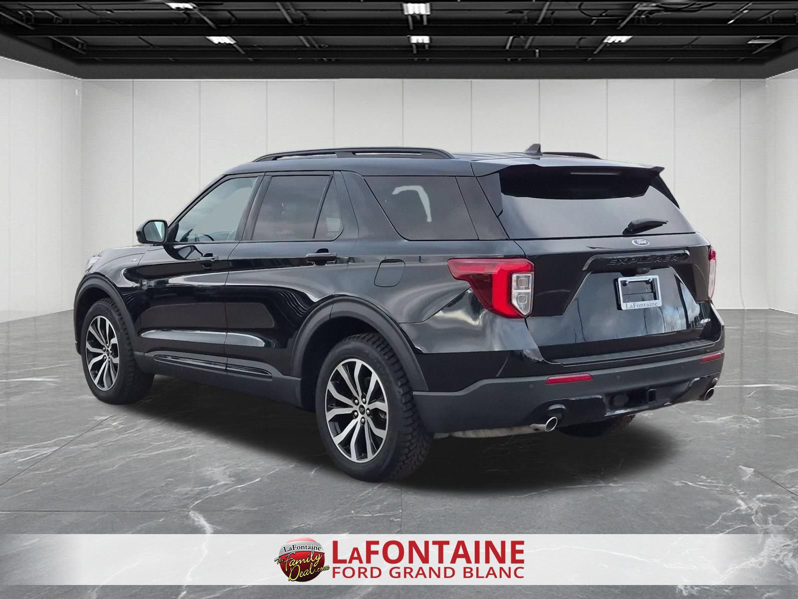 Certified 2023 Ford Explorer ST-Line w/ Class IV Trailer Tow Package AWD/4WD image 3