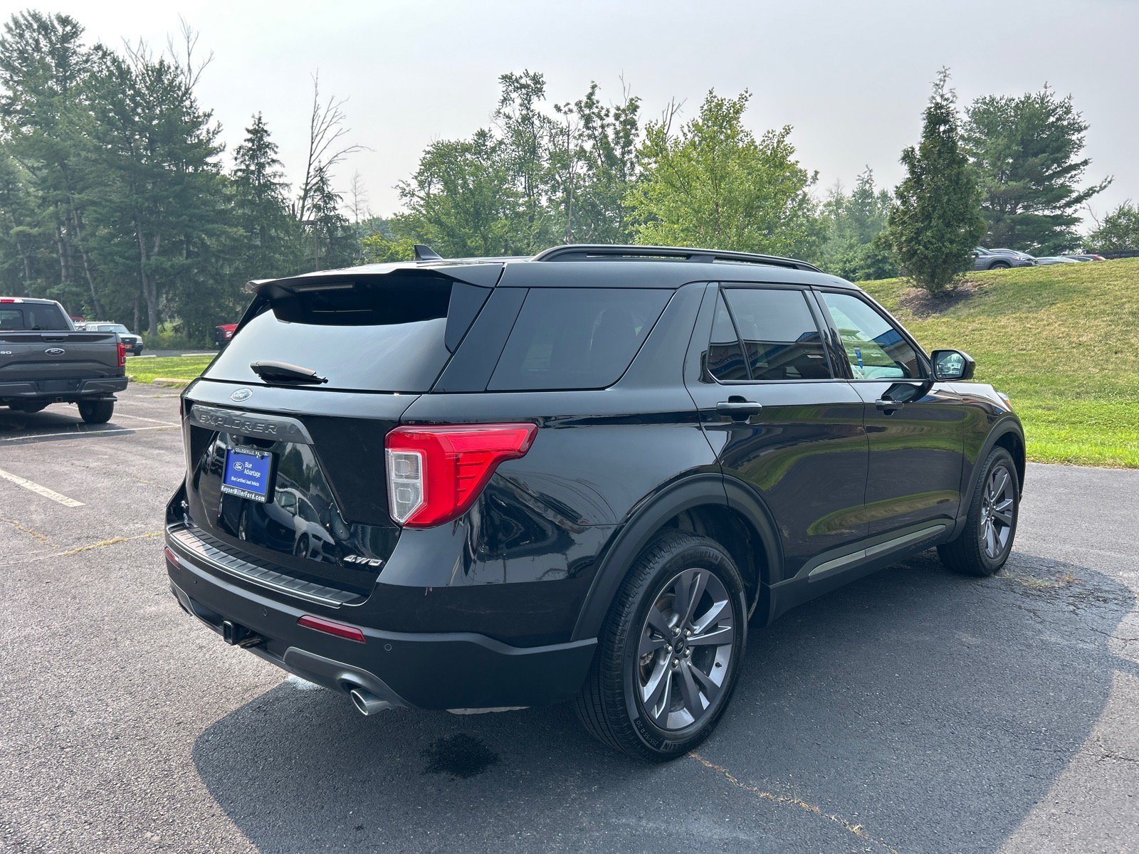 Certified 2024 Ford Explorer XLT w/ Equipment Group 202A AWD/4WD image 18