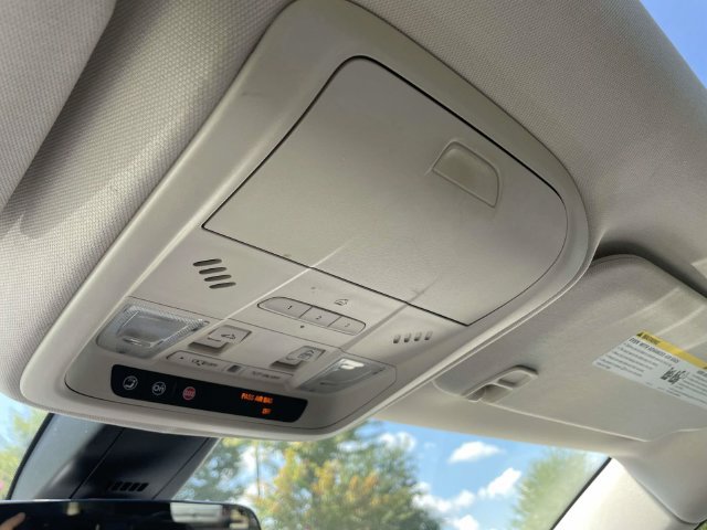 Used 2018 Cadillac XT5 Premium Luxury AWD/4WD image 25