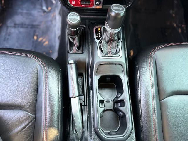 Used 2020 Jeep Wrangler Unlimited Rubicon w/ Dual Top Group AWD/4WD image 18