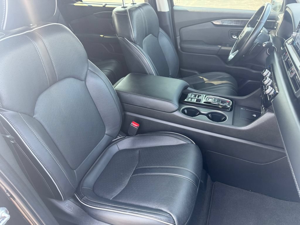 Used 2023 Honda Pilot Elite image 19