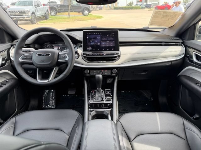 Used 2026 Jeep Compass Limited AWD/4WD image 24