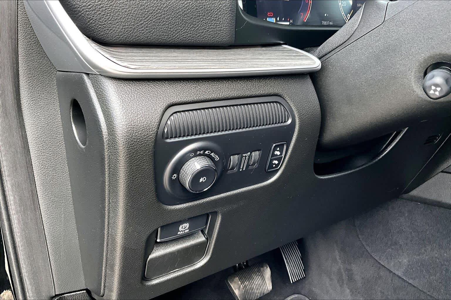 Used 2024 Jeep Wagoneer Series III w/ Flexible Seating Group AWD/4WD image 36
