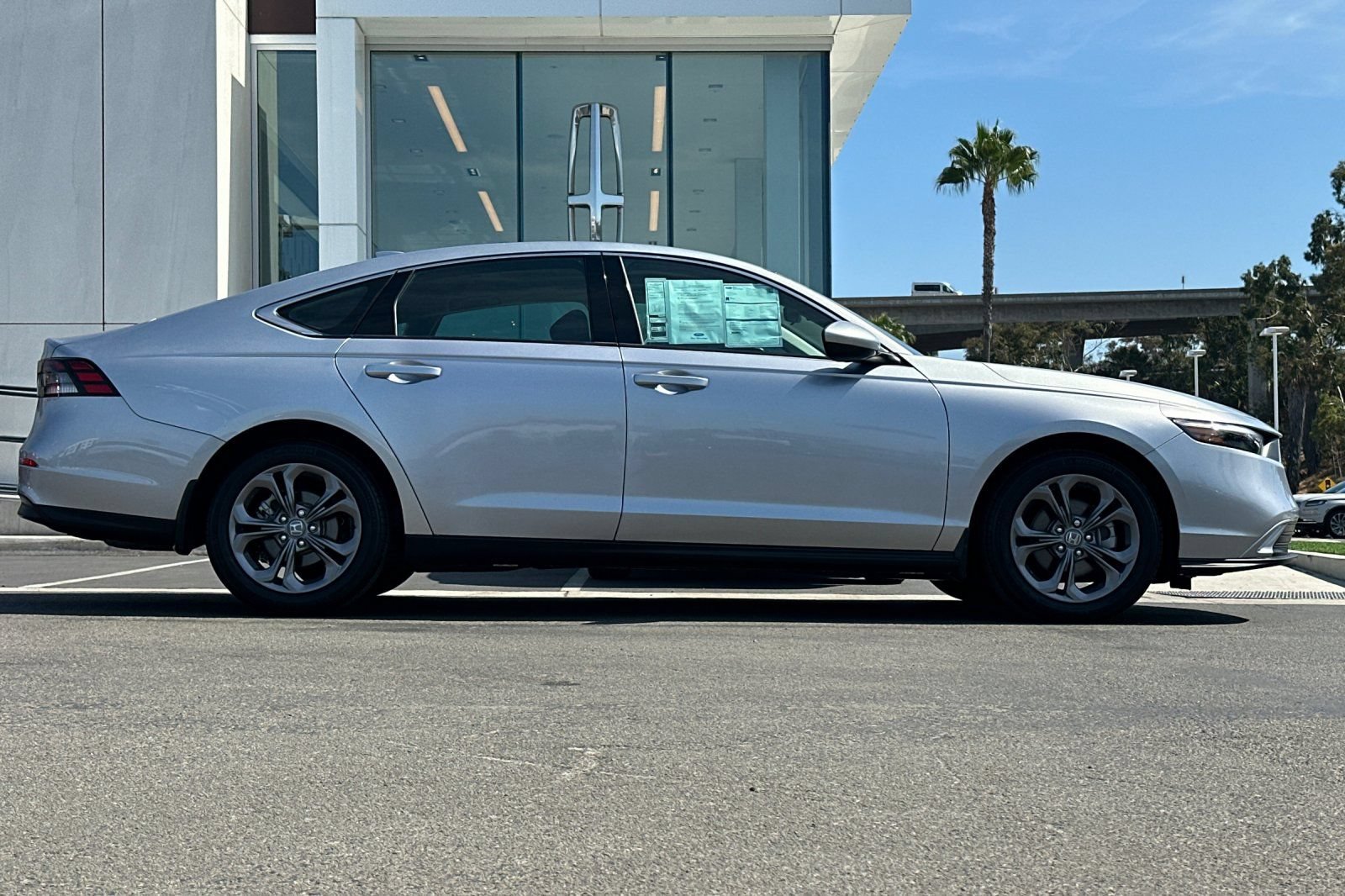Used 2024 Honda Accord EX image 2