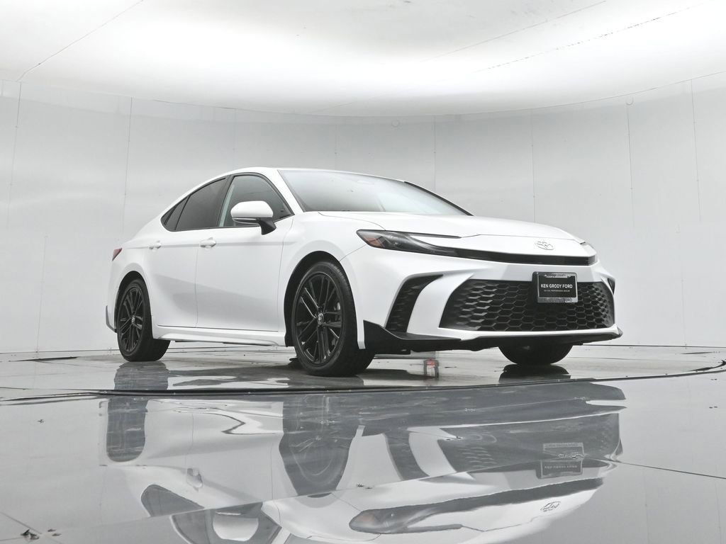 Used 2025 Toyota Camry SE FWD image 48
