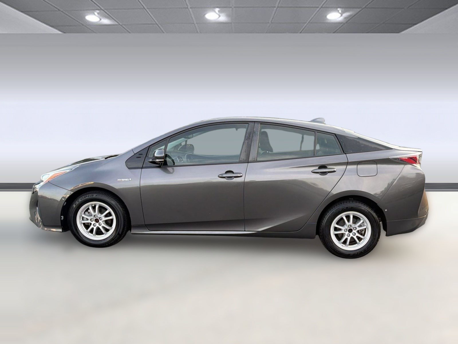 Used 2017 Toyota Prius Four w/ Advanced Technology Package FWD image 2