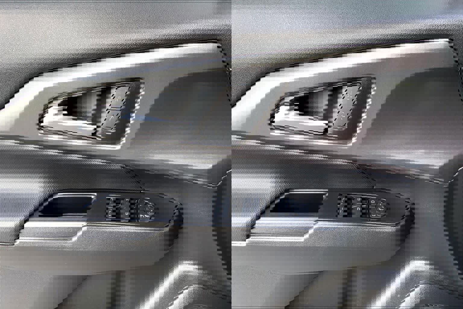 Used 2025 Chevrolet Equinox EV LT image 31