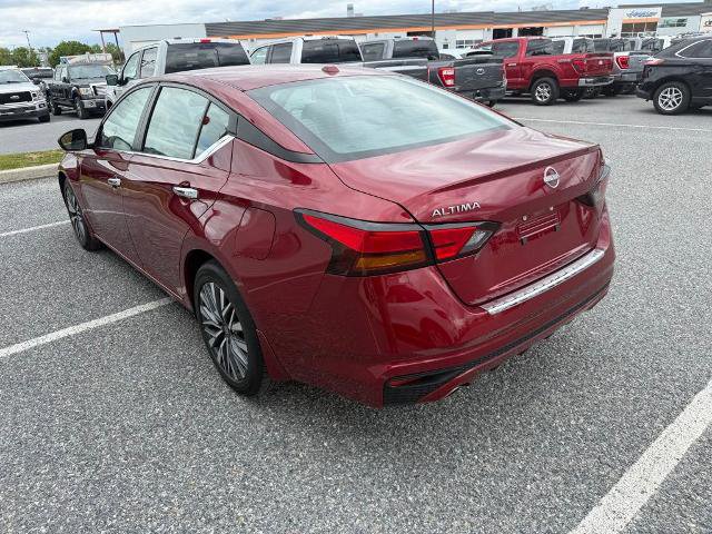 Used 2023 Nissan Altima 2.5 SV w/ SV Premium Package FWD image 6