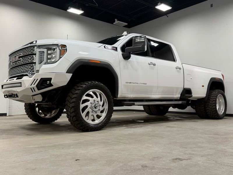 Used 2021 GMC Sierra 3500 Denali w/ Denali Ultimate Package image 5