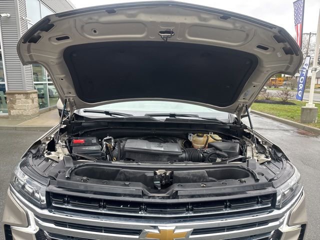 Used 2022 Chevrolet Suburban LT AWD/4WD image 18