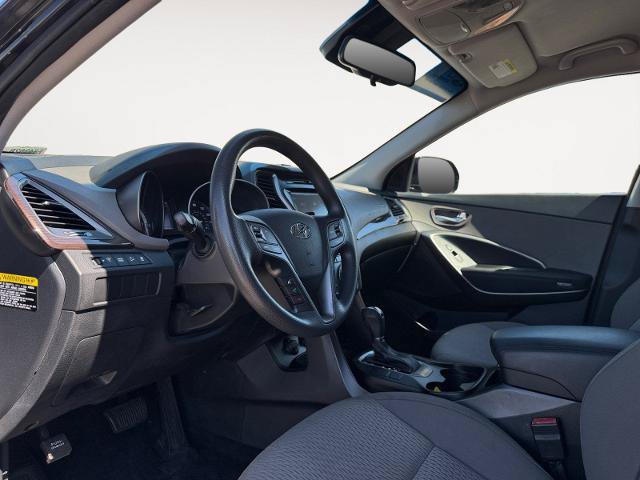 Used 2018 Hyundai Santa Fe SE FWD image 9