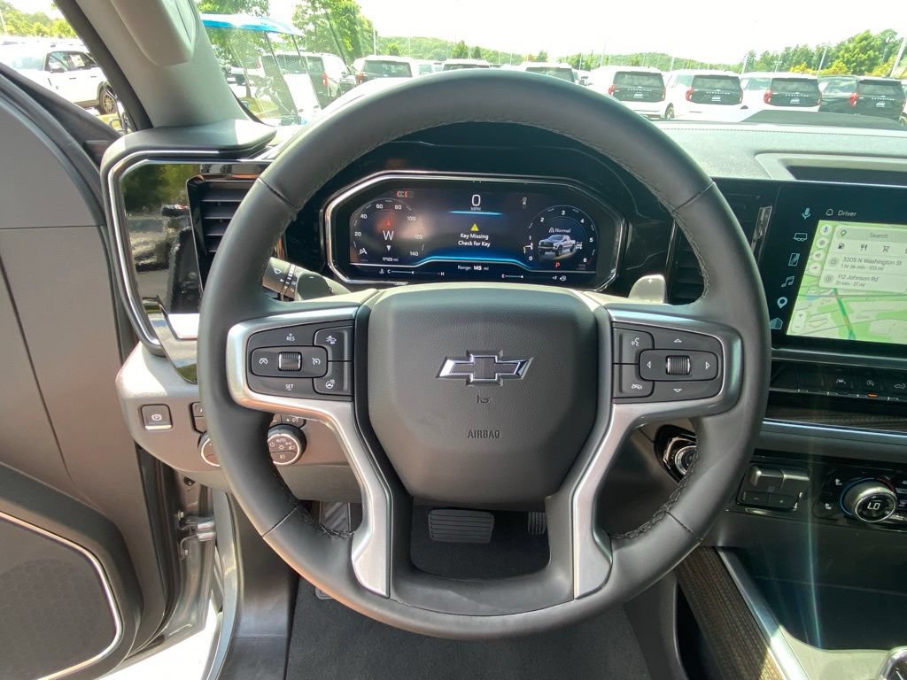 Used 2025 Chevrolet Silverado 1500 LT Trail Boss w/ Convenience Package II AWD/4WD image 13